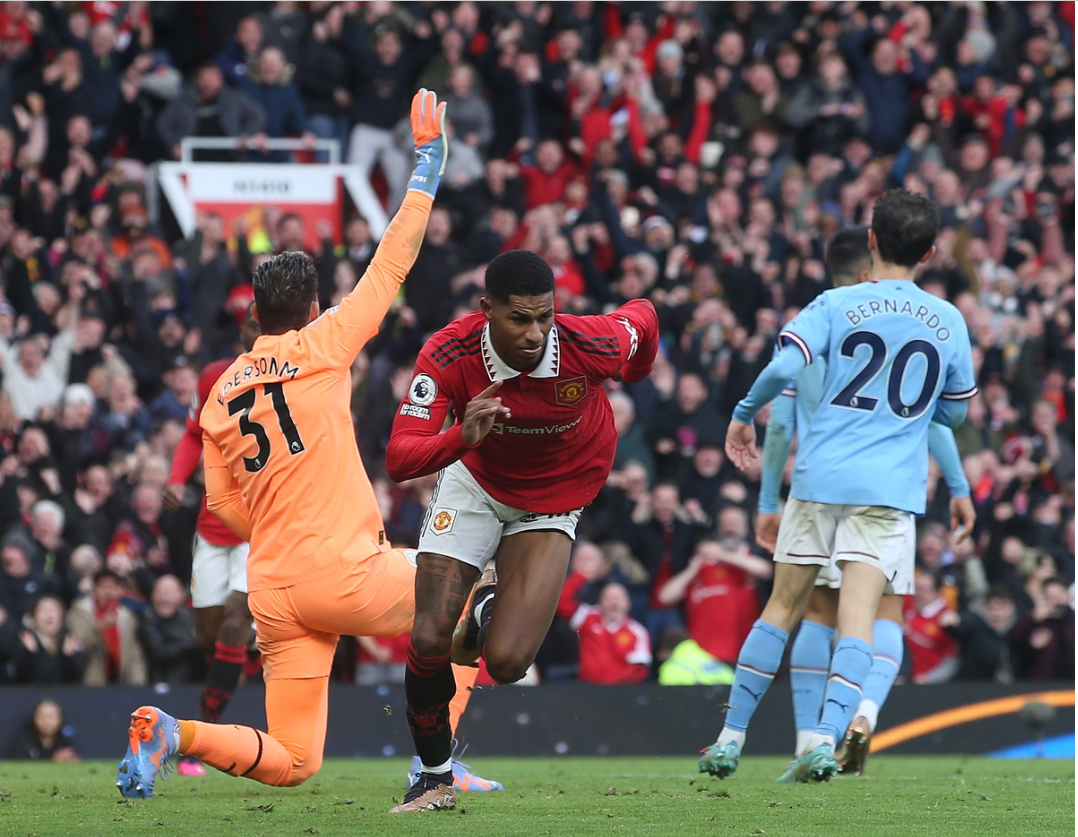 Marcus Rashford chiếm chọn sự chú ý với phong độ cao.