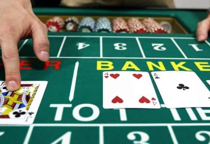 Thế bài Baccarat thắng tự nhiên